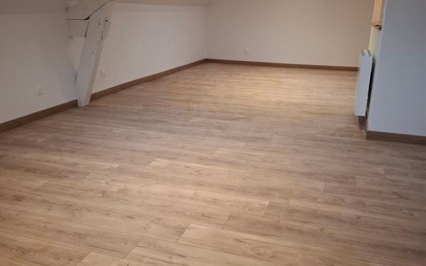 Maison à louer    5 pièces •  Crouttes-sur-Marne