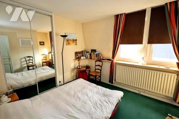 IMMEUBLE D HABITATION HYPER CENTRE AVEC LOCAL COMMERCIAL RDC ET APPARTEMENT EN TRIPLEX 5 CHAMBRES