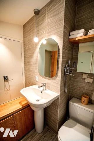 IMMEUBLE D HABITATION HYPER CENTRE AVEC LOCAL COMMERCIAL RDC ET APPARTEMENT EN TRIPLEX 5 CHAMBRES