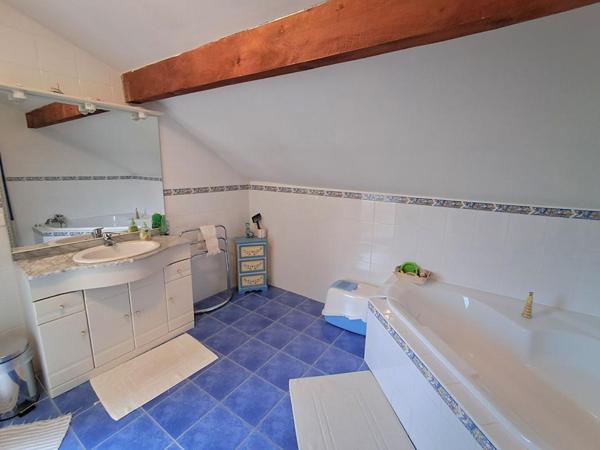 Maison Quincey 8 pièces 185 m2 à 333 900 euros