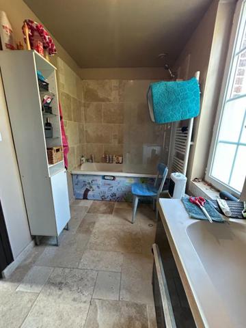 14100  Maison  6 pièces   - 4 chambres + bâtiments  289 000 Euros
