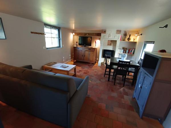 14100  Maison  6 pièces   - 4 chambres + bâtiments  289 000 Euros