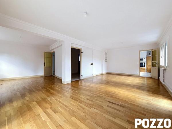 Appartement Granville (50400) hypercentre 5 pièces, avec terrasse bien exposée ! GRANVILLE