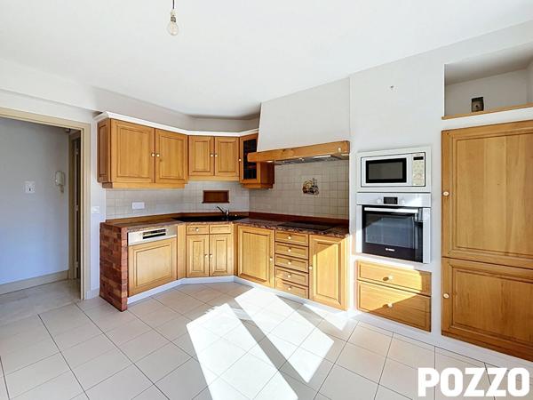 Appartement Granville (50400) hypercentre 5 pièces, avec terrasse bien exposée ! GRANVILLE