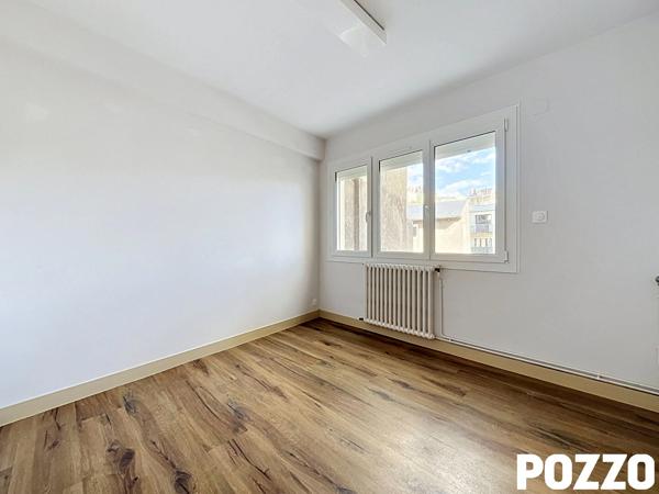 Appartement Granville (50400) hypercentre 5 pièces, avec terrasse bien exposée ! GRANVILLE