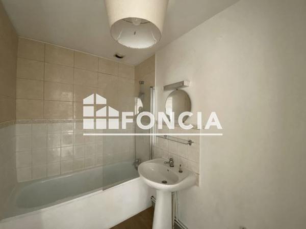 Location Appartement 3 pièces 48.36 m² - 10 AVENUE CHARLES BOUTET Charleville Mezieres 08000