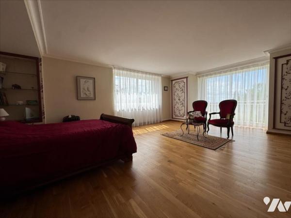 GRANDE POPRIETE FAMILIALE