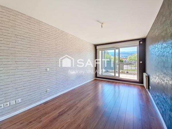 Grand T5 de 135 m² familial avec double garage et extérieurs