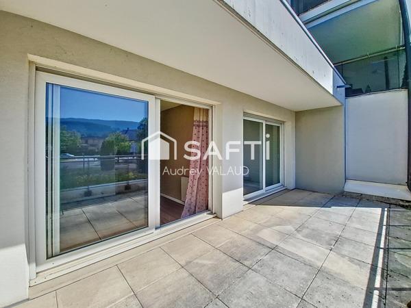 Grand T5 de 135 m² familial avec double garage et extérieurs