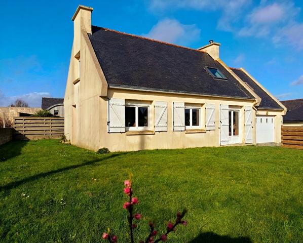 Maison familiale au coeur de Ploudalmézeau ? Vie de plain-pied possible ! , Ploudalmezeau