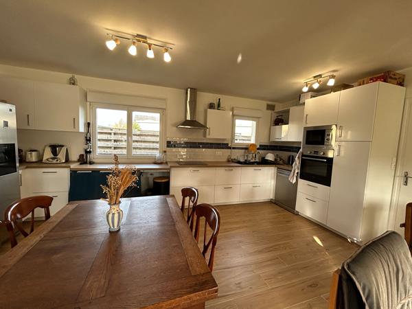 Maison familiale au coeur de Ploudalmézeau ? Vie de plain-pied possible ! , Ploudalmezeau