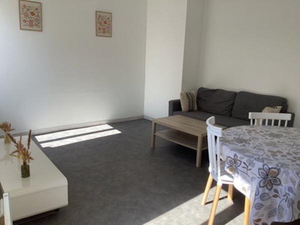 PAMIERS - À louer appartement en duplex meublé de type 3