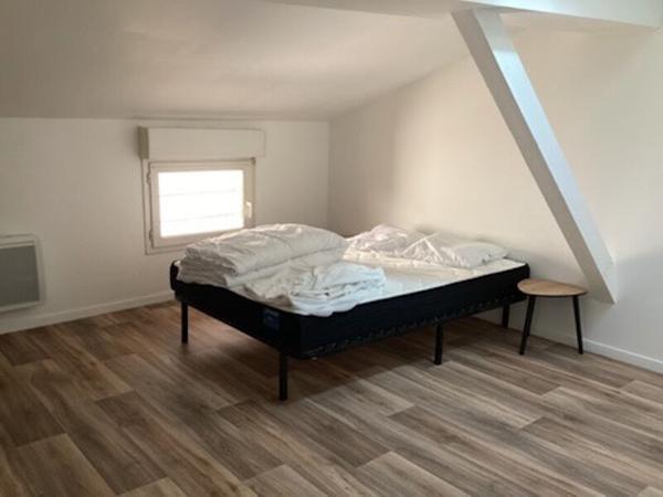 PAMIERS - À louer appartement en duplex meublé de type 3