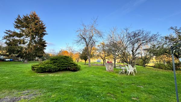 NOAILLES PROCHE PROPRIETE 10 PIECES SEJOUR DOUBLE SALON 6 CHAMBRES 3 GARAGES JARDIN CLOS DE 8440M² ENV.