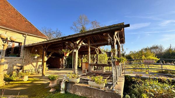 NOAILLES PROCHE PROPRIETE 10 PIECES SEJOUR DOUBLE SALON 6 CHAMBRES 3 GARAGES JARDIN CLOS DE 8440M² ENV.