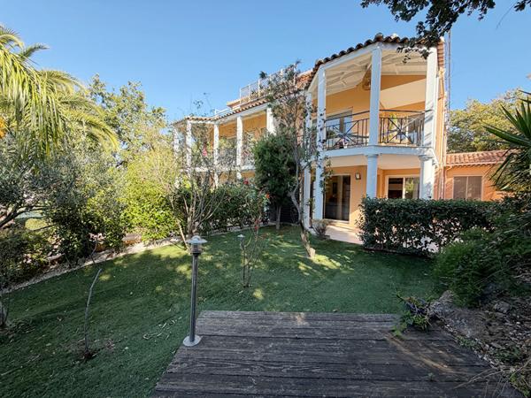 Le Pradet - Appartement T4 - Jardin et terrasse - Parking - Cave