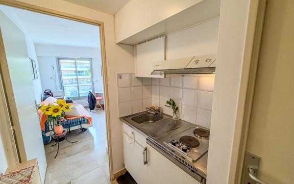 Appartement à vendre    1 pièce • 23 m2 Cannes