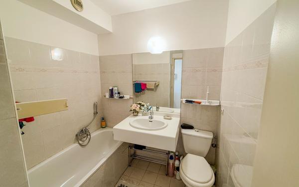 Appartement à vendre    1 pièce • 23 m2 Cannes