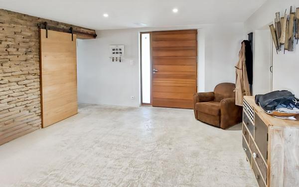 Maison à vendre    7 pièces •  Lamothe-Capdeville