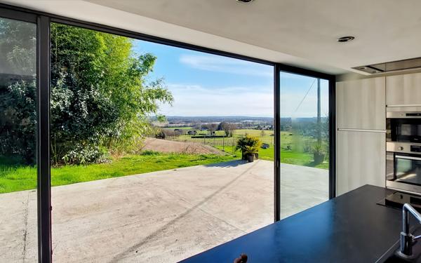 Maison à vendre    7 pièces •  Lamothe-Capdeville