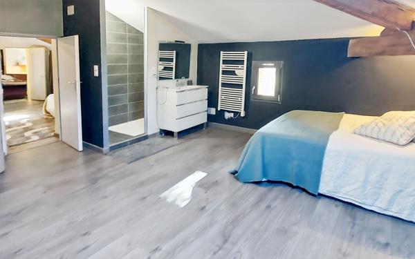 Maison à vendre    7 pièces •  Lamothe-Capdeville