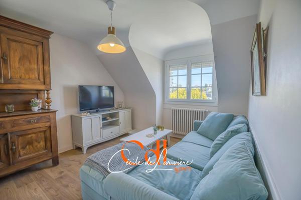 Pépite et rare ! Maison en deux appartements entre le port et le bourg. Tout à pied!