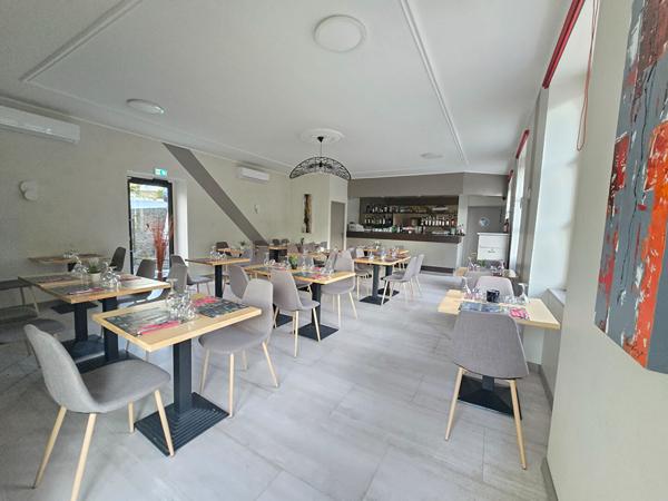 Immeuble de rapport avec 2 grands garages - Salmiech Salmiech
