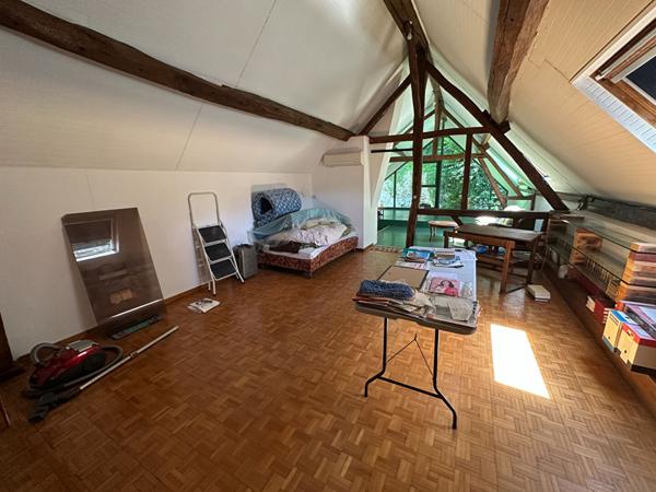 Maison Chaumont en Vexin 7 pièce(s) 238.74 m2/ 5 chambres/ Dépendances / Grange/ terrain 3500 m²