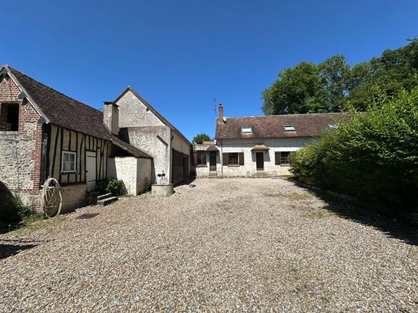 Maison Chaumont en Vexin 7 pièce(s) 238.74 m2/ 5 chambres/ Dépendances / Grange/ terrain 3500 m²