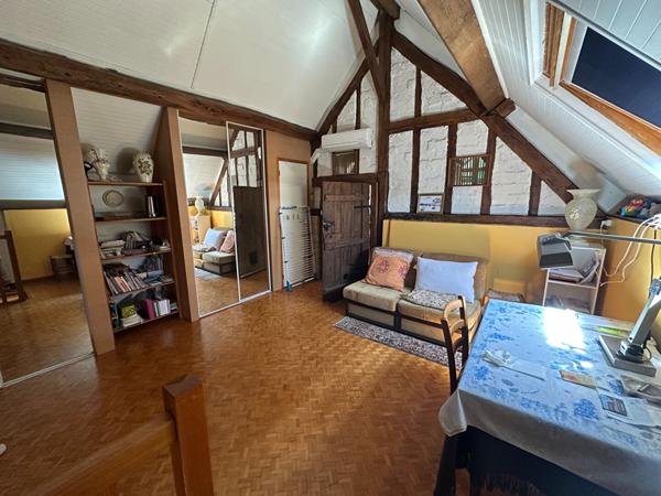 Maison Chaumont en Vexin 7 pièce(s) 238.74 m2/ 5 chambres/ Dépendances / Grange/ terrain 3500 m²