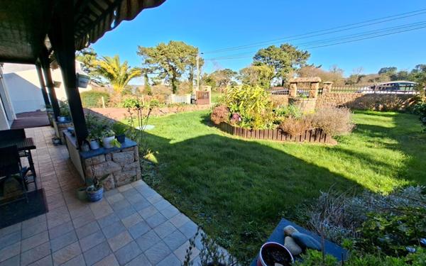 Maison à vendre    5 pièces • 690 m2 Plestin-les-Grèves