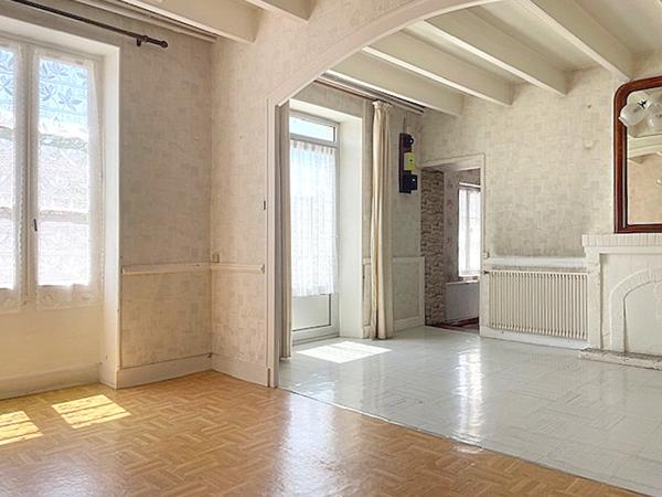 Maison à rénover 137 m2 garage et grenier