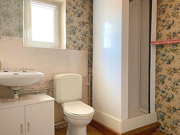 Maison à rénover 137 m2 garage et grenier