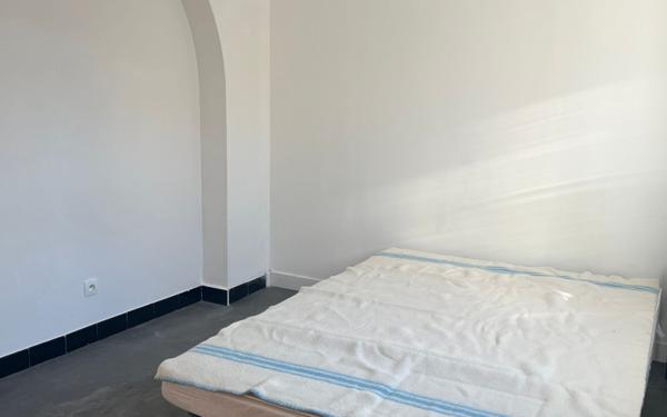 Appartement à louer    1 pièce • 30 m2 Pont-de-Metz