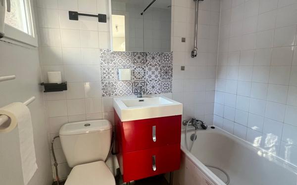 Appartement à louer    1 pièce • 30 m2 Pont-de-Metz