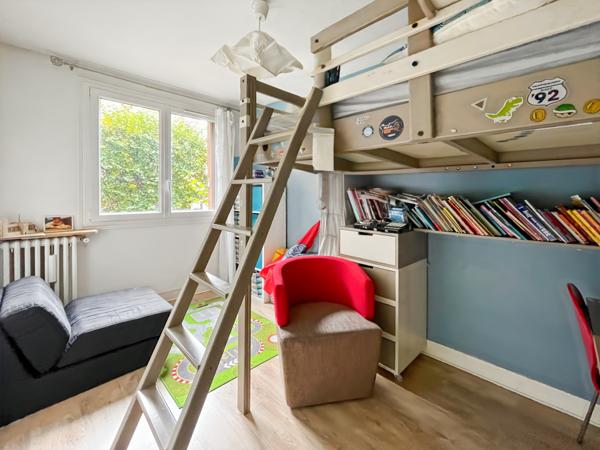 Issy-les-Moulineaux (92130) 3 pièces de 63 m² calme