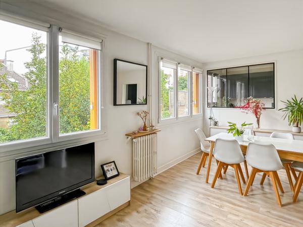 Issy-les-Moulineaux (92130) 3 pièces de 63 m² calme