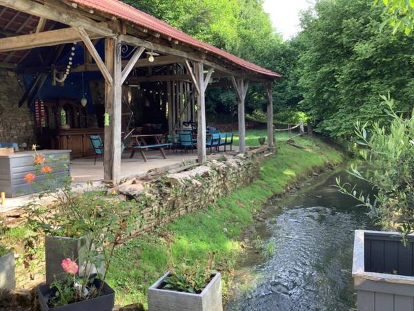 Bien immobilier à vendre 13 pièces de 414 m²