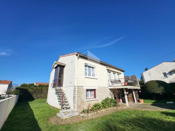 Maison Surgeres 5 pièce(s) 108 m2