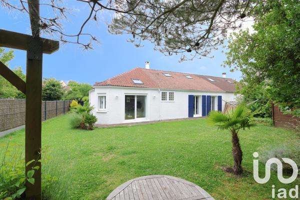 Maison à vendre 9 pièces 158 m² Voisins-le-Bretonneux