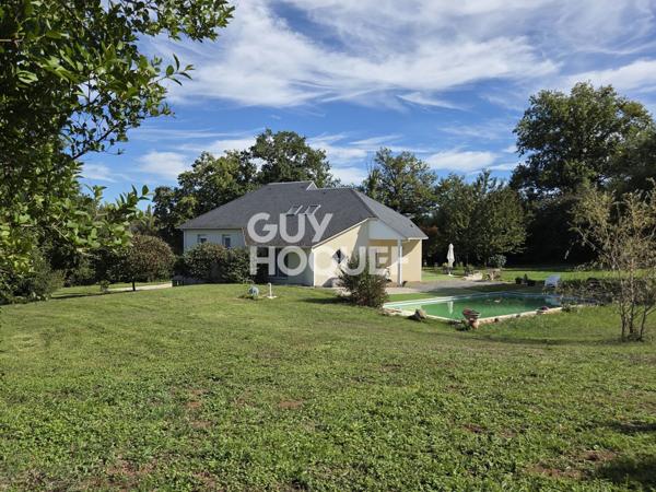 RIGNAC - Maison familiale avec piscine, 6 chambres, 165 m2 habitables, double garage, terrain 3152 m2