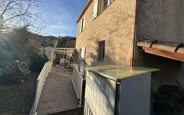 Maison à vendre    7 pièces •  Génolhac