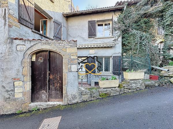 Champeix (63320) MAISON 4 CHAMBRES - TERRAIN - DÉPENDANCES - CHAMPEIX 63320