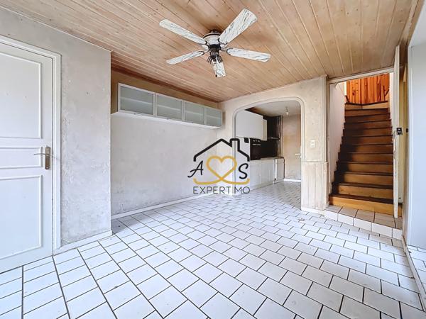 Champeix (63320) MAISON 4 CHAMBRES - TERRAIN - DÉPENDANCES - CHAMPEIX 63320