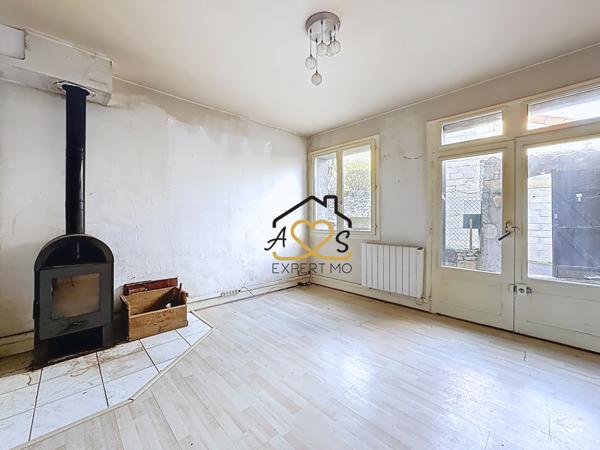 Champeix (63320) MAISON 4 CHAMBRES - TERRAIN - DÉPENDANCES - CHAMPEIX 63320