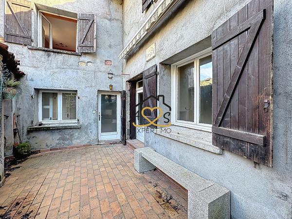 Champeix (63320) MAISON 4 CHAMBRES - TERRAIN - DÉPENDANCES - CHAMPEIX 63320