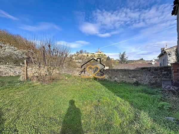 Champeix (63320) MAISON 4 CHAMBRES - TERRAIN - DÉPENDANCES - CHAMPEIX 63320