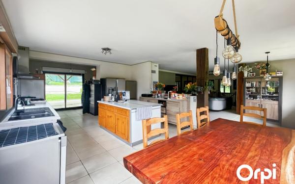 Maison à vendre    6 pièces • 186 m2 Cinqueux