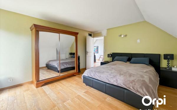 Maison à vendre    6 pièces • 186 m2 Cinqueux