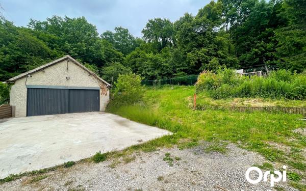 Maison à vendre    6 pièces • 186 m2 Cinqueux
